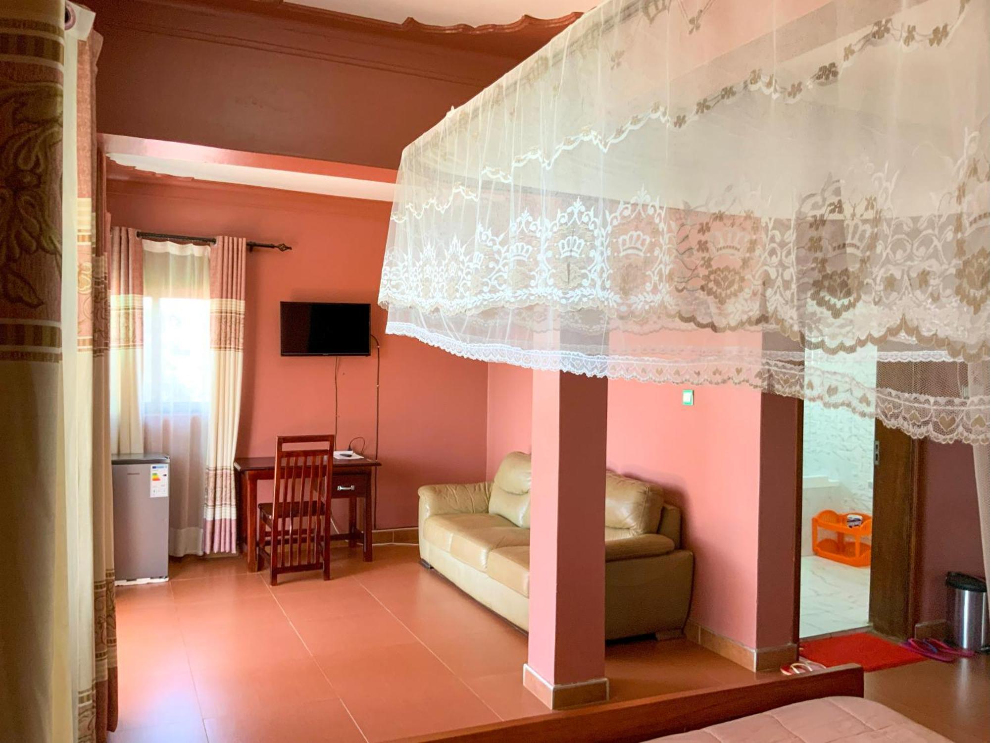 Hendo Hotel Entebbe Eksteriør billede