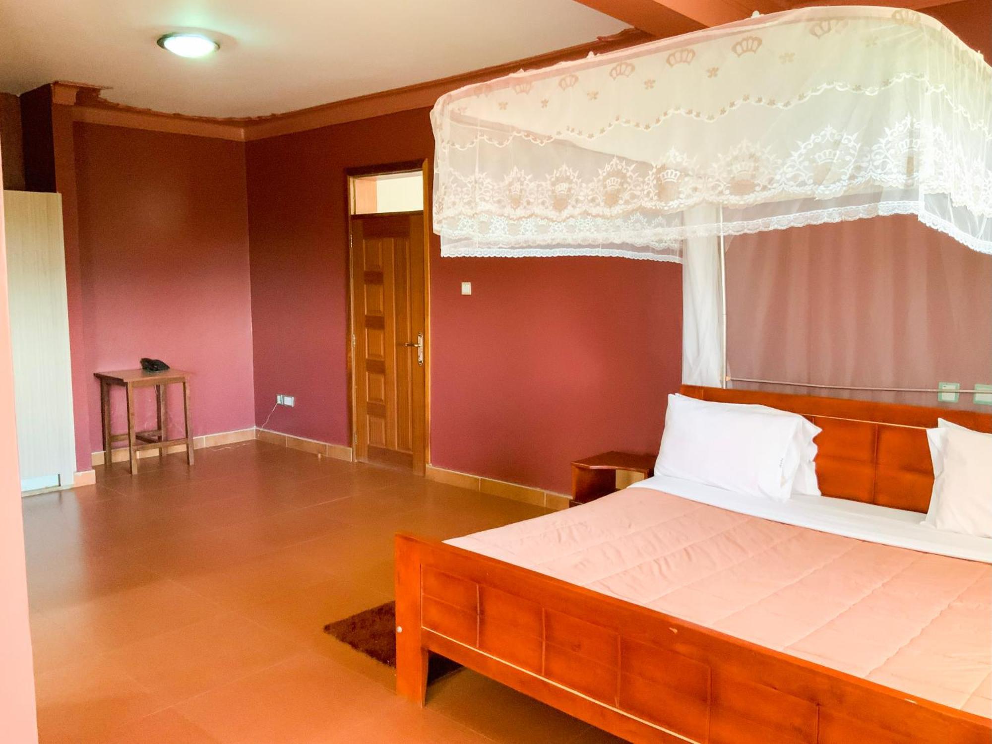 Hendo Hotel Entebbe Eksteriør billede