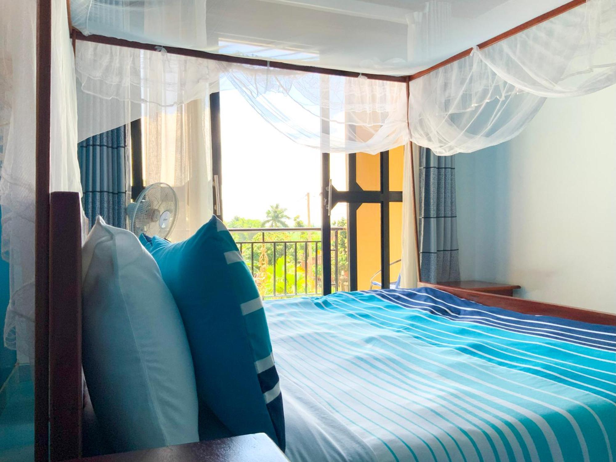 Hendo Hotel Entebbe Eksteriør billede