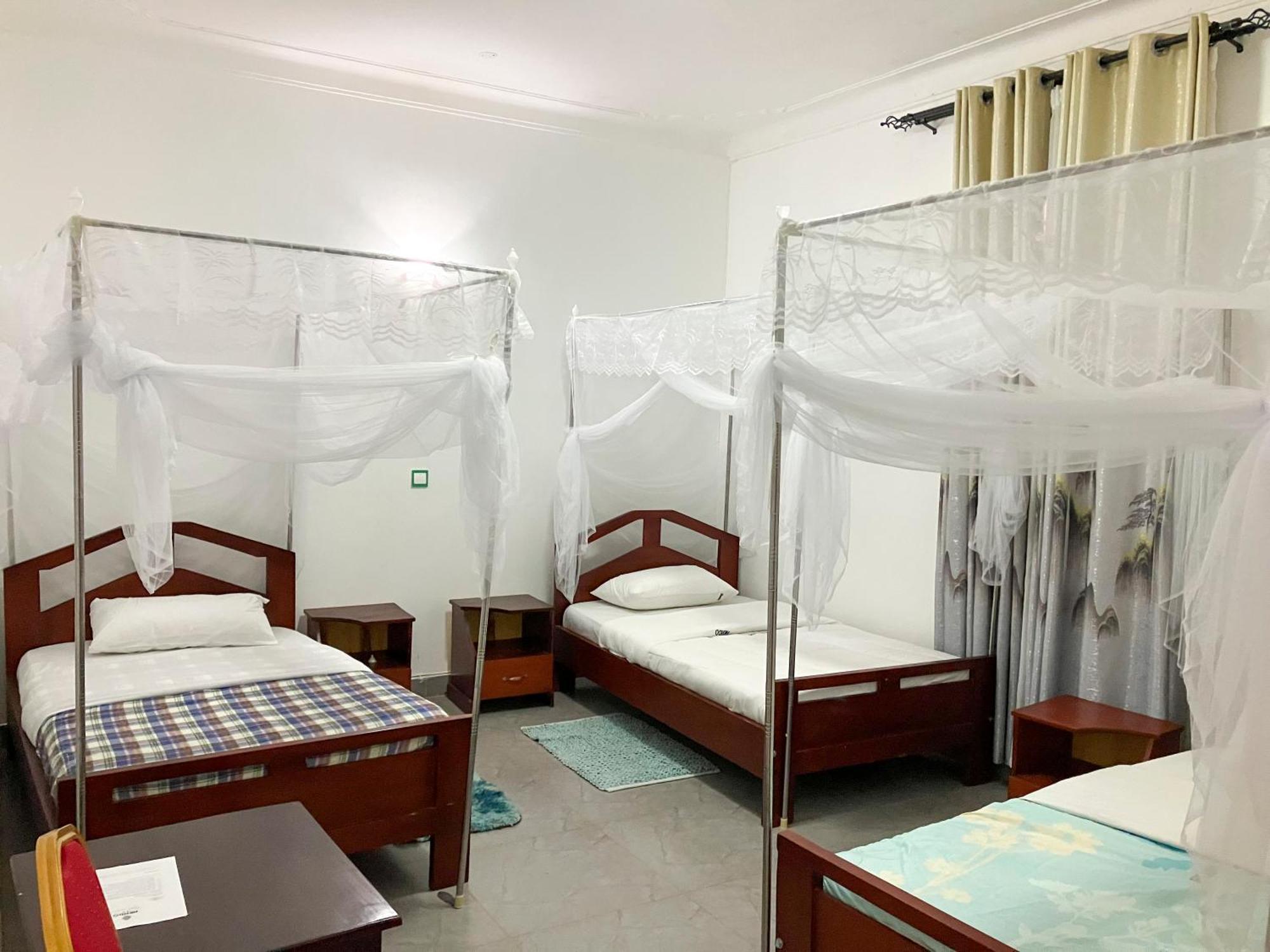 Hendo Hotel Entebbe Eksteriør billede