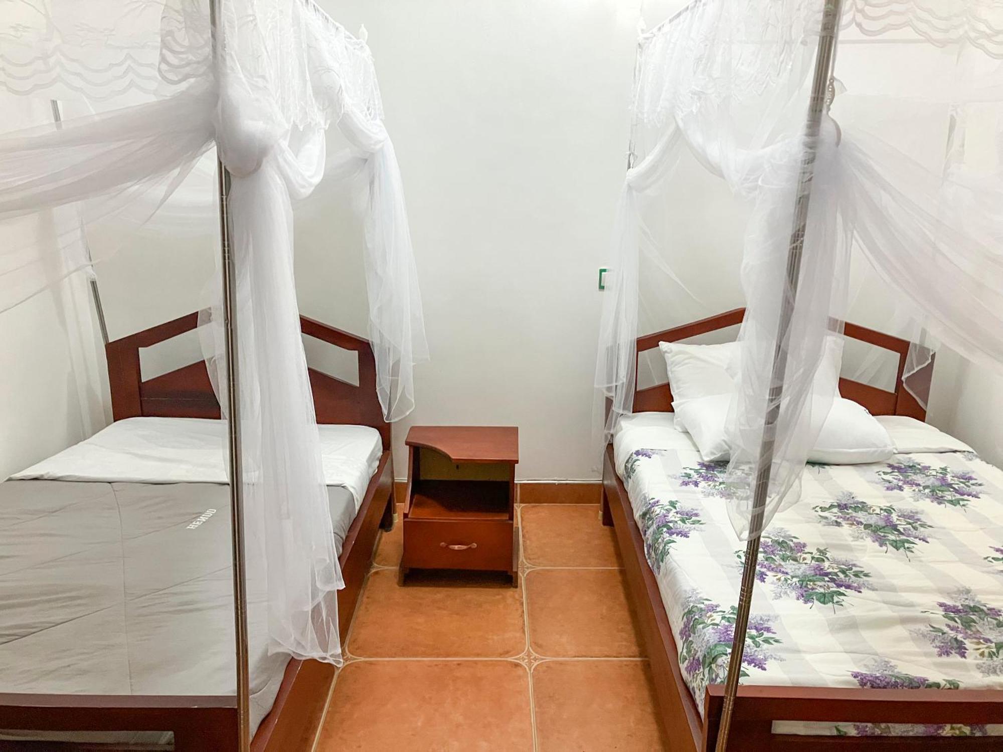 Hendo Hotel Entebbe Eksteriør billede
