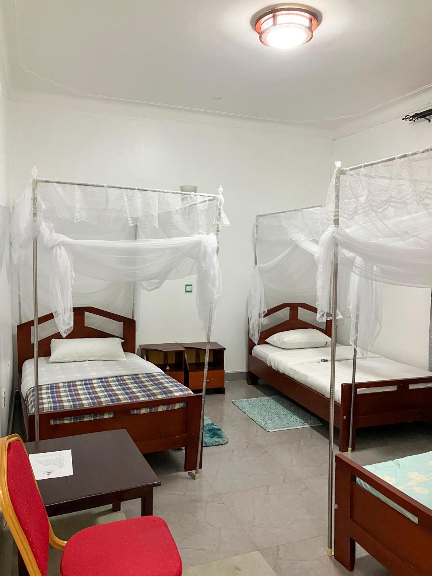 Hendo Hotel Entebbe Eksteriør billede