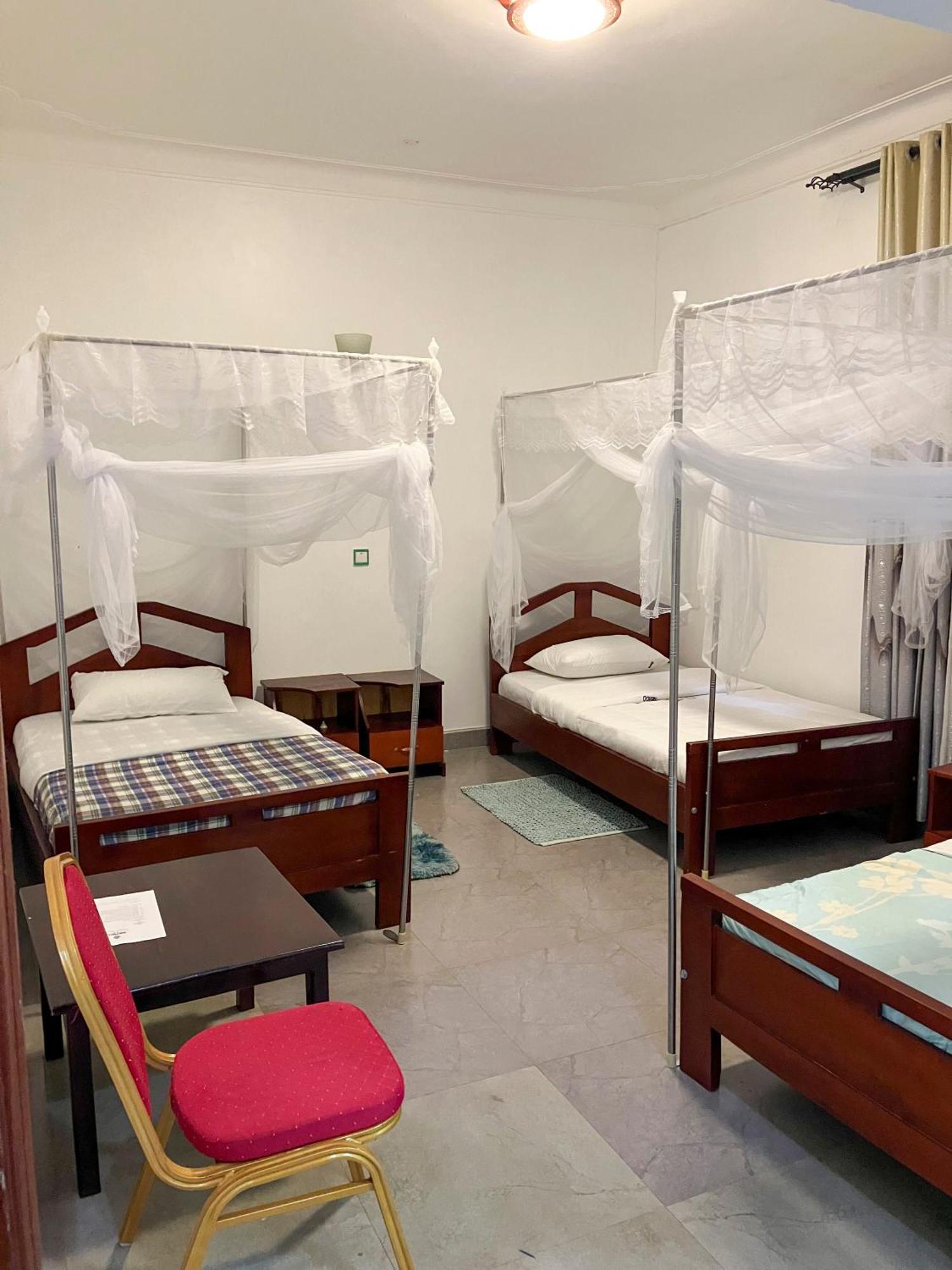 Hendo Hotel Entebbe Eksteriør billede