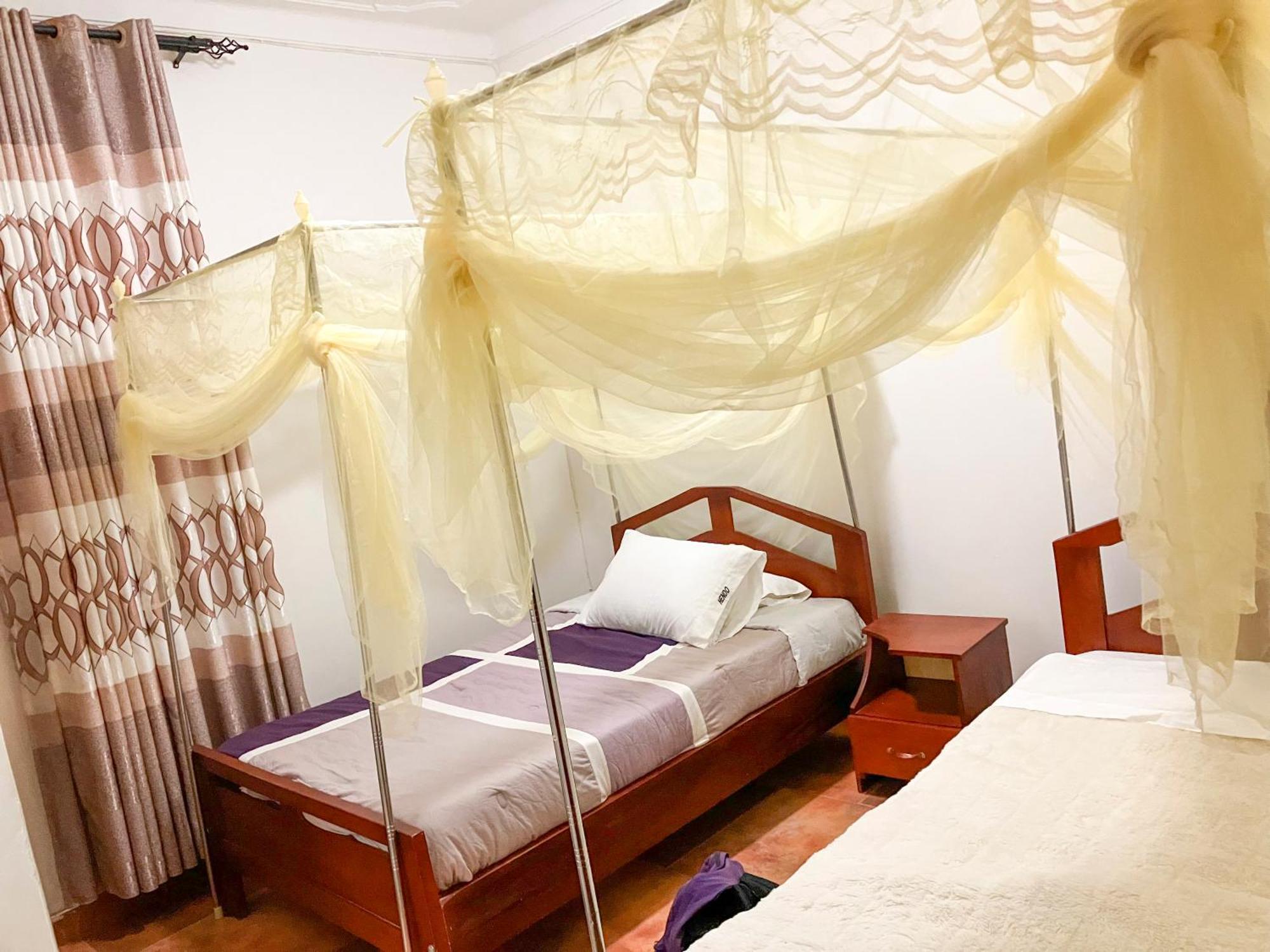 Hendo Hotel Entebbe Eksteriør billede
