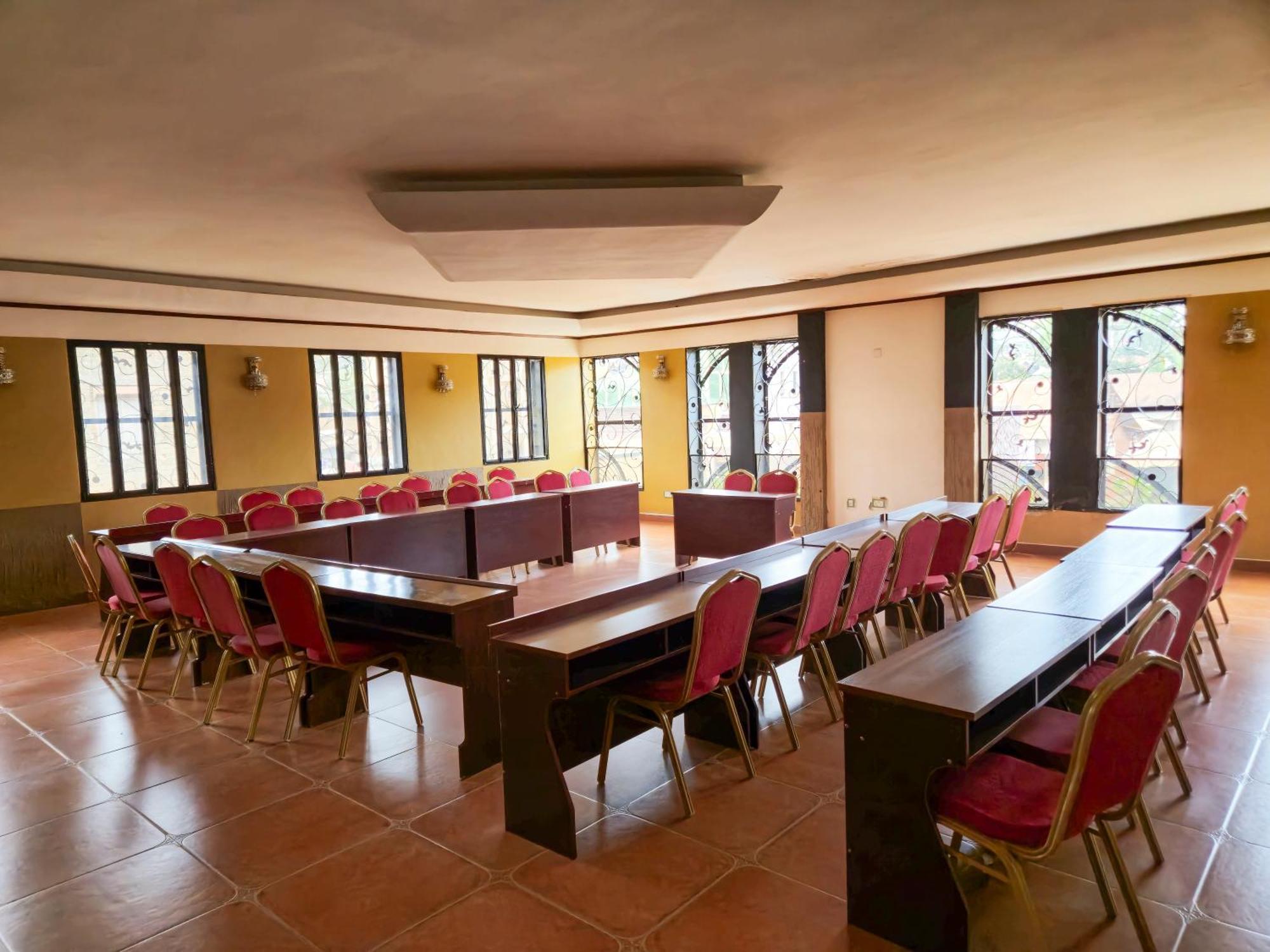 Hendo Hotel Entebbe Eksteriør billede