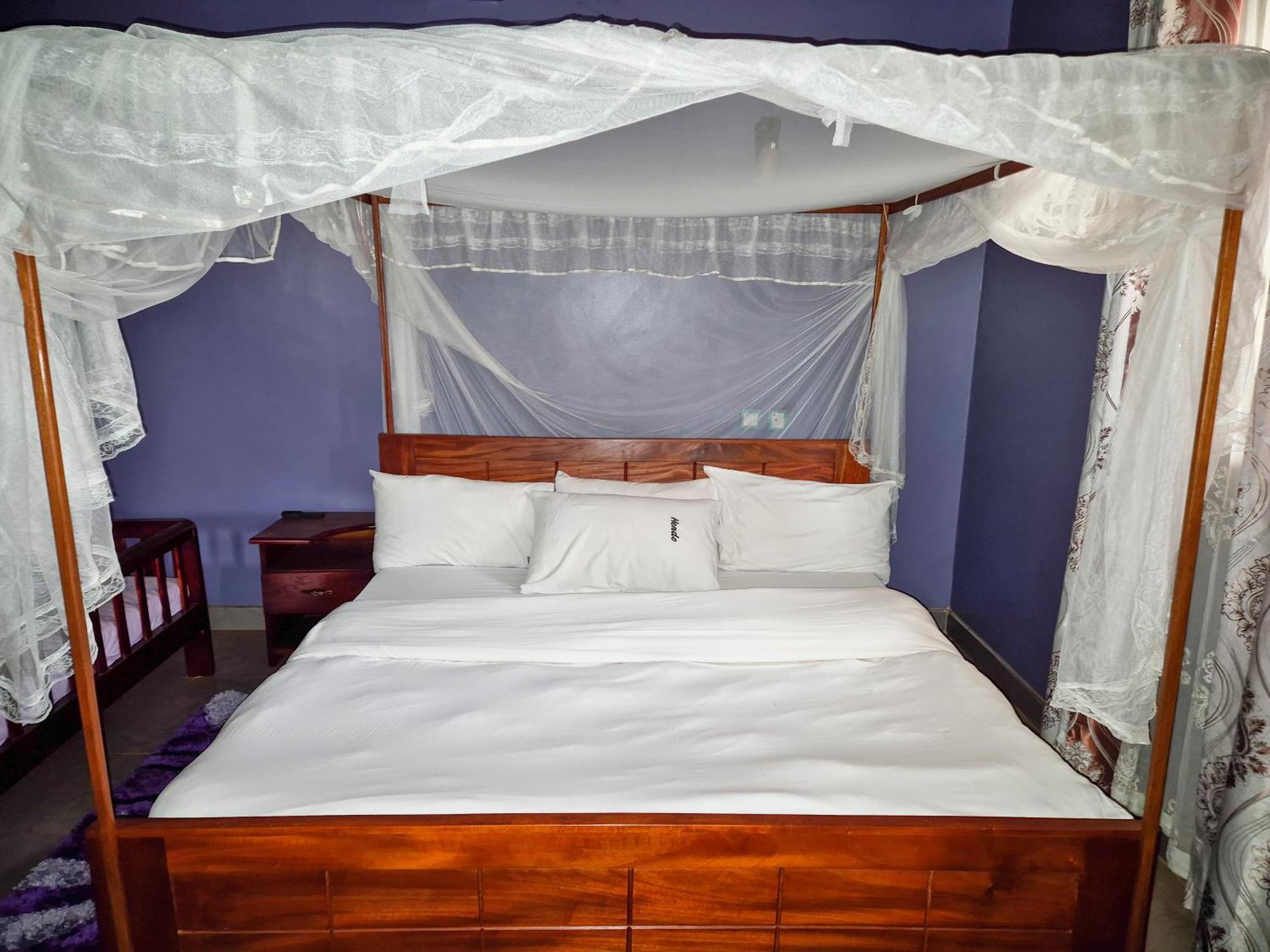 Hendo Hotel Entebbe Eksteriør billede